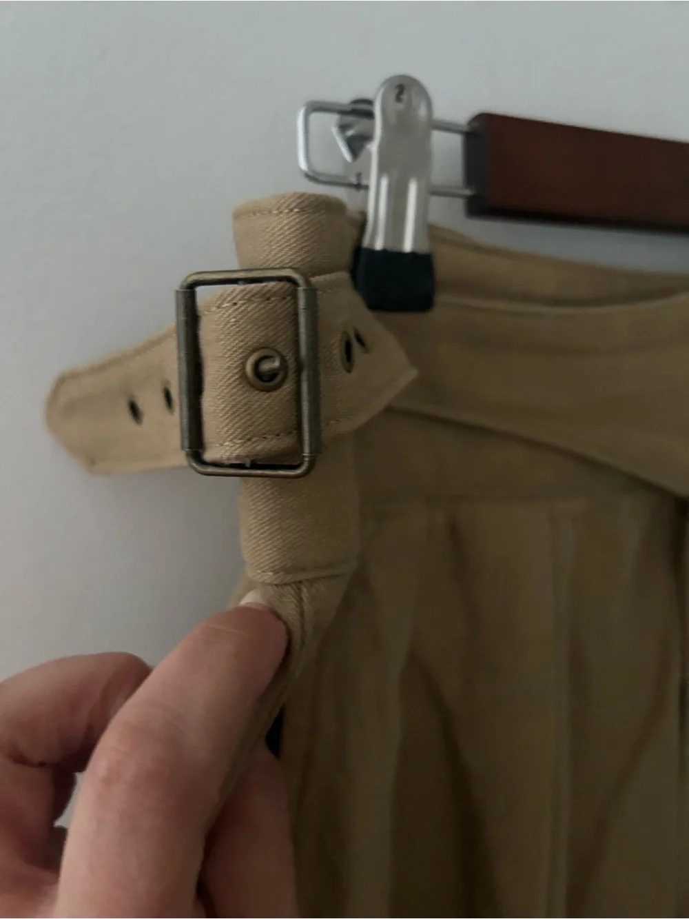 Banana Republic Heritage Explorer High-Waist Pleated Khaki Wide-Leg linen Pants